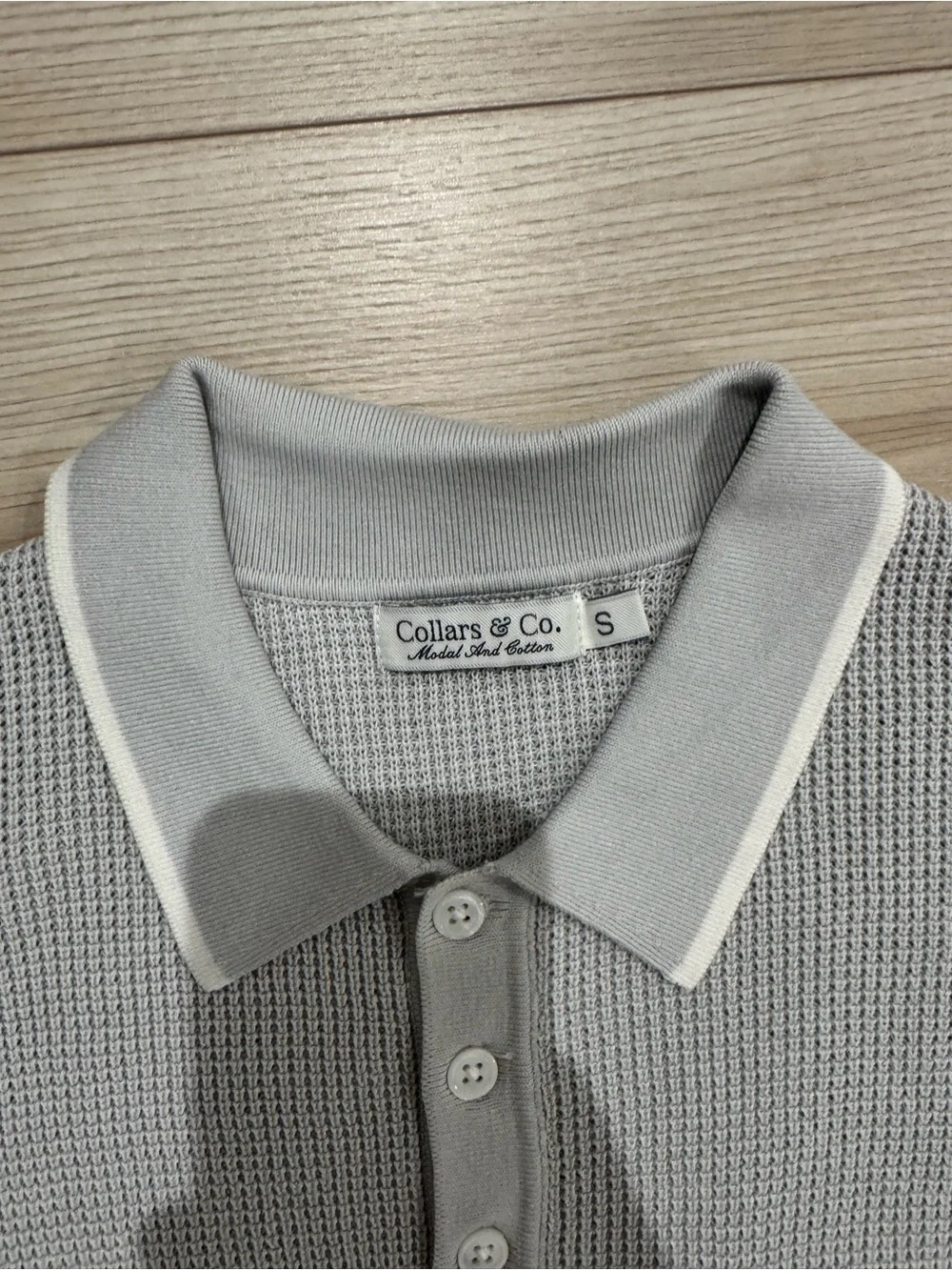 Collars & Co Polo - Picture 3 of 3